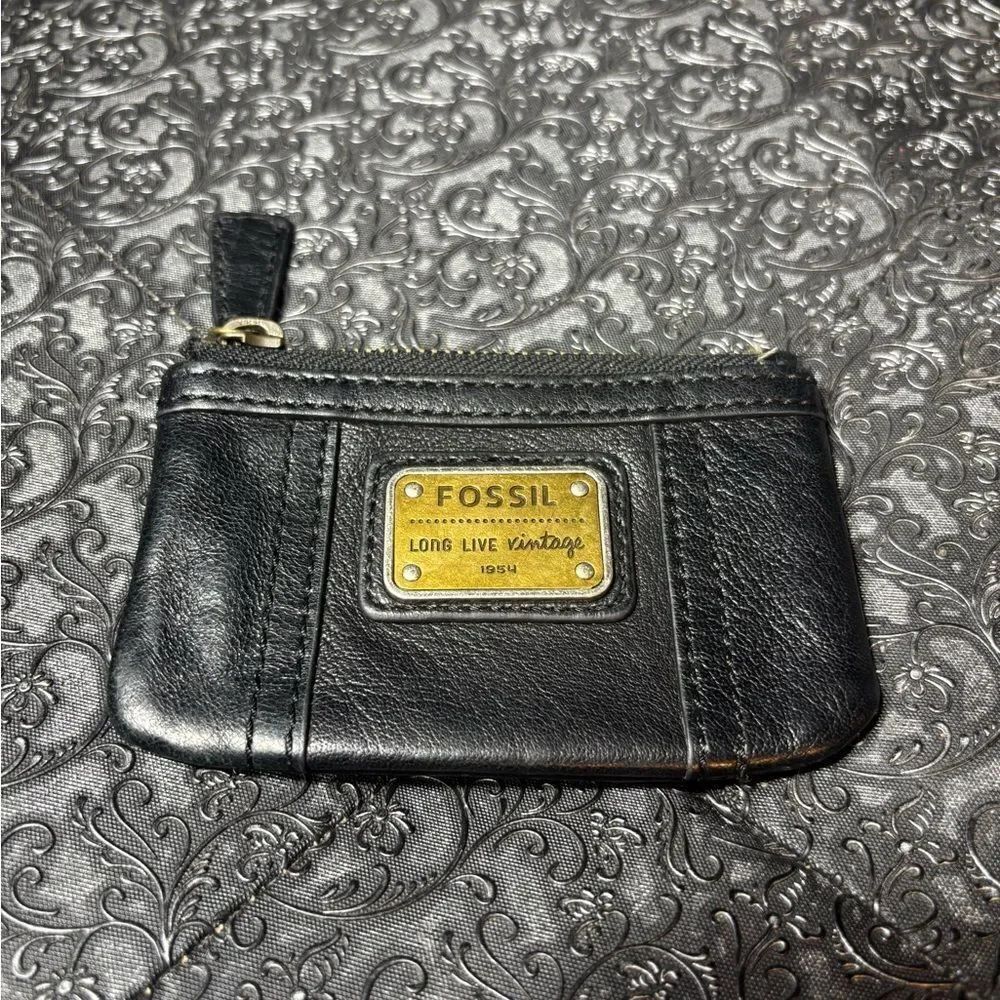 Fossil Black Leather Zip Card Case with Brass Plaque EPC